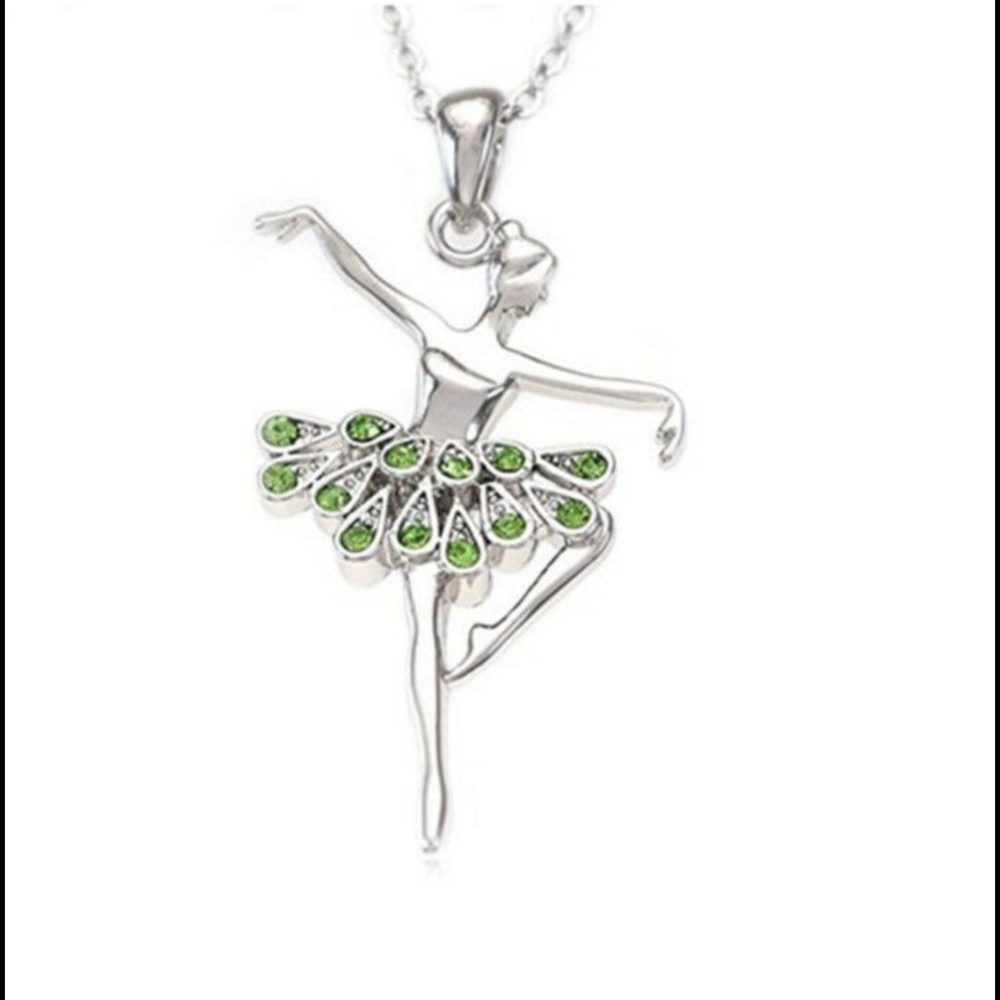 🌟NWT Ballerina Necklace
